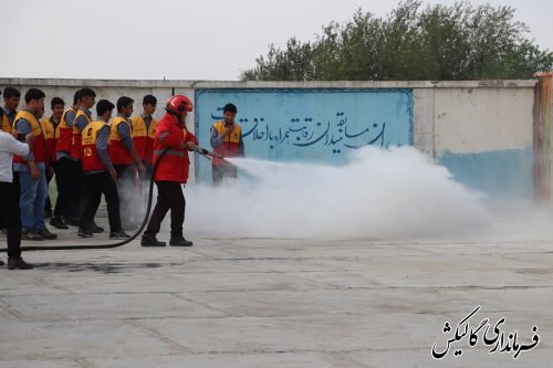 مانور سراسری پدافند غیرعامل در مدارس گالیکش برگزار شد