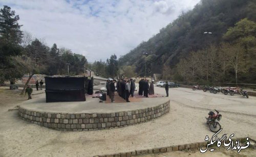 همزمان با روز طبیعت و شهادت امیر‌المومنین(ع) نماز جماعت ظهر و عصر در پارک جنگلی فارسیان برپا شد