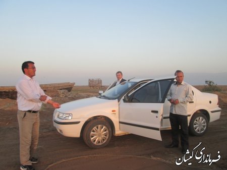 فرماندار گميشان از ساحل دريا و سالن ورزشي روستاي چارقلي بازديد كرد/تصاویر