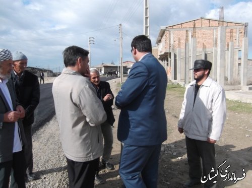 عملیات اجرائی آسفالت جاده سیمین شهر- آق قلا محدوده روستای آرخ بزرگ شهرستان گمیشان