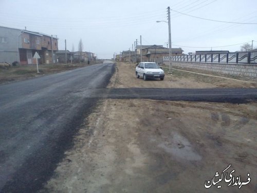 بازدید فرماندار گمیشان از آسفالت روستای کملر شهرستان گمیشان