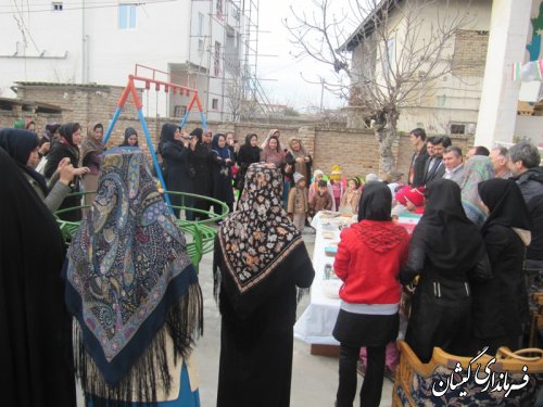 جشن انقلاب در مهد های کودک شهرستان گمیشان برگزار شد