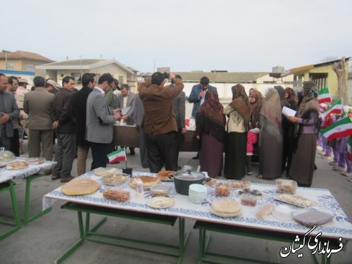 حضور فرماندار گمیشان درجشنواره طبخ غذاها وشیرینی جات بومی محلی وسنتی بانوان شهرستان