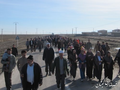 همایش پیاده روی خانوادگی درروستای قلعه جیق شهرستان گمیشان برگزار شد