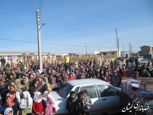 همایش پیاده روی خانوادگی درروستای قلعه جیق شهرستان گمیشان برگزار شد