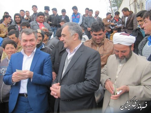 حضور فرماندار در مراسم جشن ماهیگیری با قلاب در دهانه گرگانرود روستای چارقلی شهرستان گمیشان