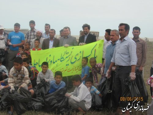 پاکسازی سواحل شهرستان گمیشان با حضور فرماندار