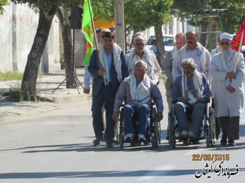 فرماندار شهرستان گمیشان در رژه نیروهای مسلح غرب استان حضور یافت