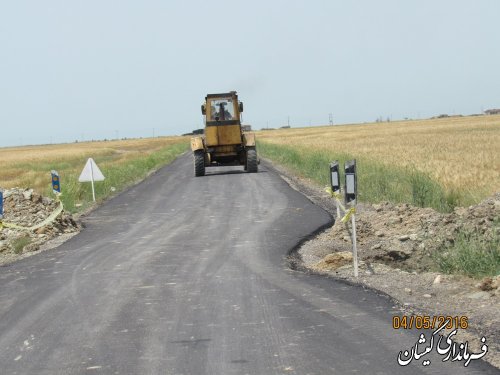 بازدید فرماندار و مدیر کل دفتر فنی استانداری از پروژه های عمرانی شهرستان گمیشان