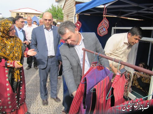 مراسم بزرگداشت شاعر و عارف بزرگ ترکمن مختومقلی فراغی در گمیشان برگزار شد