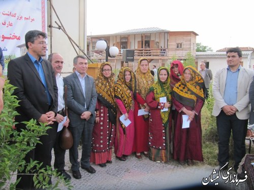 مراسم بزرگداشت شاعر و عارف بزرگ ترکمن مختومقلی فراغی در گمیشان برگزار شد