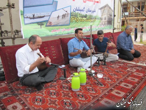 مراسم بزرگداشت شاعر و عارف بزرگ ترکمن مختومقلی فراغی در گمیشان برگزار شد