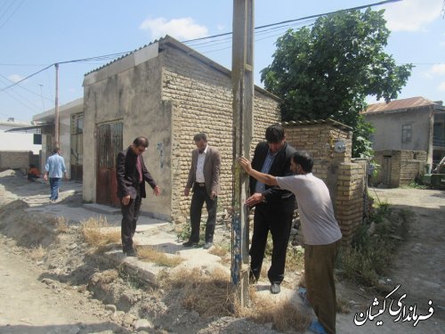 بازدید بخشدار گلدشت از روند اجرای طرح هادی روستای بصیرآباد