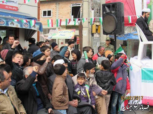 راهپیمایی یوم ا... 22 بهمن در شهرستان گمیشان برگزار شد