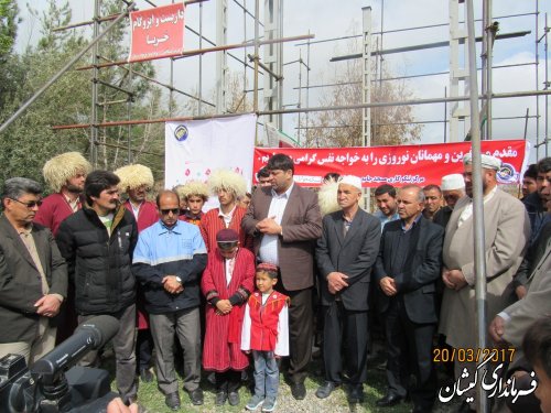 حضور فرماندار گمیشان در لحظه تحویل سال نو در مزار شهدای گمنام شهرستان