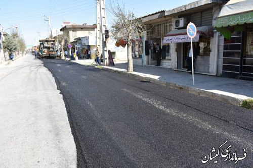 بازدید فرماندار گمیشان از اجرای آسفالت معابر شهر گمیش تپه