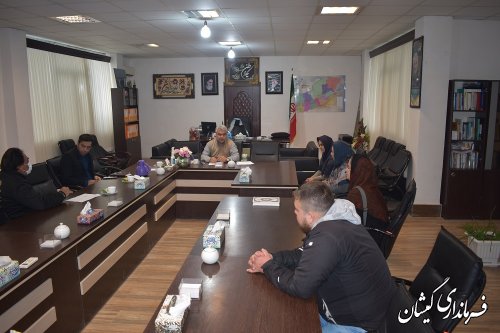 نشست فرماندار گمیشان با خانواده شهدای خدمت سیل 98