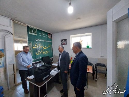 دیدار فرماندار گمیشان با پرسنل آموزش و پرورش