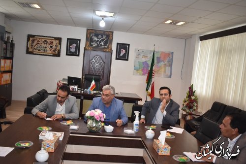 دیدار فرماندار گمیشان با خانواده شهدا سیل گمیشان 