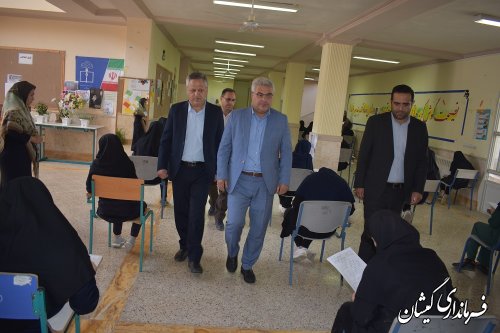 بازدید فرماندار گمیشان از حوزه های امتحان نهایی شهرستان