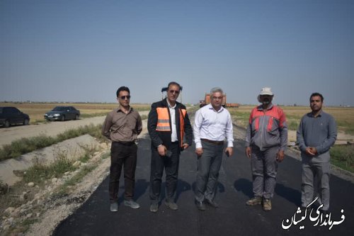  بازدید فرماندار گمیشان از پروژه آسفالت سیمین شهر، بند، بصیرآباد