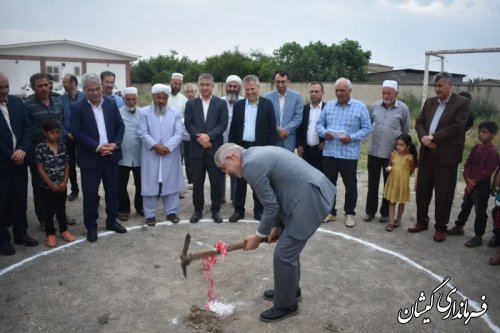 آغاز عملیات اجرایی چمن مصنوعی مدرسه قلیچ موحد کملر