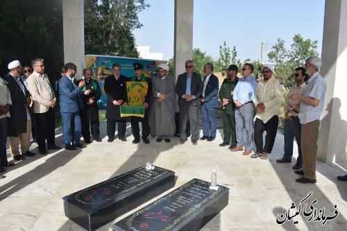 مراسم استقبال از خادمین حرم رضوی در گمیشان برگزار شد.
