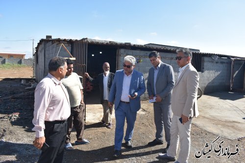 بازدید فرماندارگمیشان از تولیدی مبلمان سیمین شهر با هدف رفع موانع تولید
