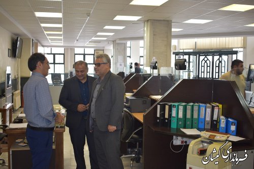 بازدید فرماندار گمیشان از شعبه مرکزی بانک ملی شهرستان
