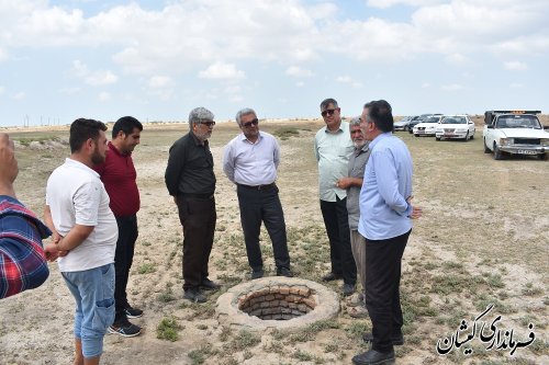 بازدید فرماندار گمیشان از چاه قدیمی قلعه جیق کوچک