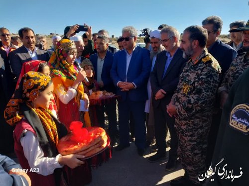 آیین افتتاح متمرکز پروژه های محرومیت زدایی بسیج سازندگی در شهرستان گمیشان برگزار شد