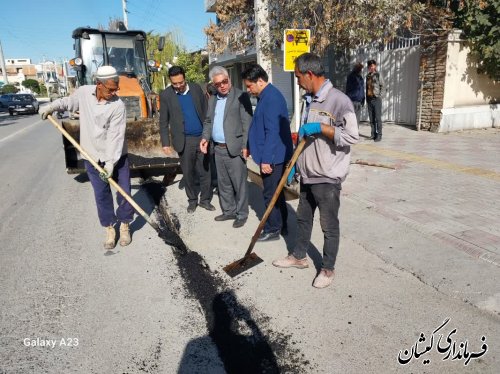 بازدید فرماندار گمیشان از مراحل ترمیم نوار حفاری های مخابراتی گمیش تپه