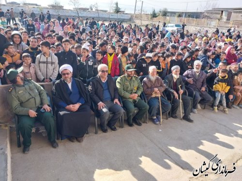 حضور فرماندار گميشان در مراسم جشن دهه مبارك فجر روستا چارقلي گميشان