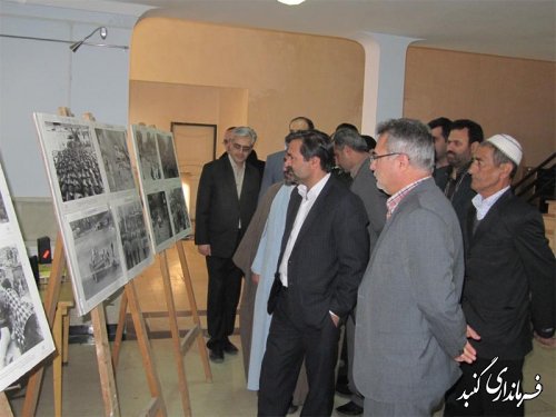 نمایشگاه تجسمی به مناسبت ایام دهه فجر در شهرستان گنبد کاووس افتتاح شد