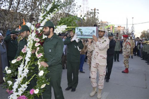 مردم گنبد کاووس از شهید گمنام دوران دفاع مقدس استقبال کردند 