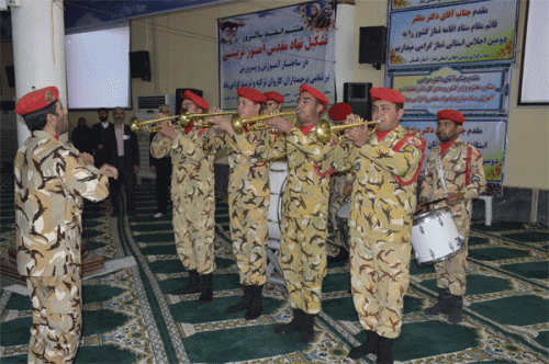 نورمفیدی: جوانان با زور نماز خوان نمی شوند