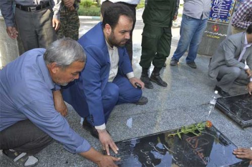 تجدید میثاق مدیران گنبدی با شهدای انقلاب در آغاز هفته دولت