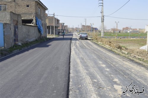 در اجرای نهضت آسفالت معابر ۱۰ روستای گنبدکاووس آسفالت شد