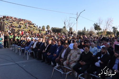 گزارش تصویری/تجلی وحدت در کنار بلندترین برج آجری جهان